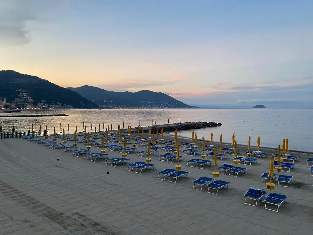Hotel Mambo Laigueglia